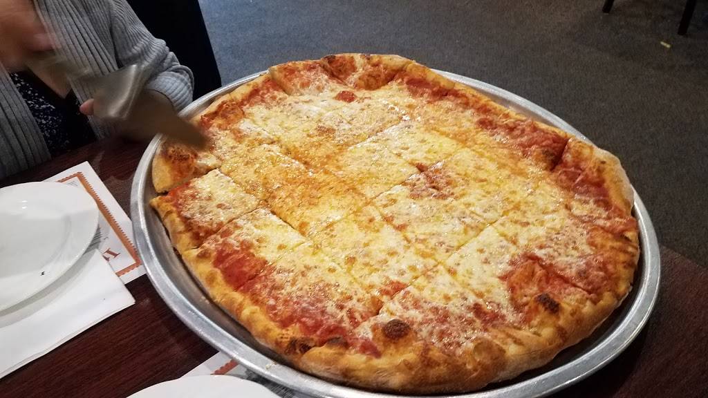 Roma Restaurant | restaurant | 561 College Hwy, Southwick, MA 01077, USA | 4135696315 OR +1 413-569-6315