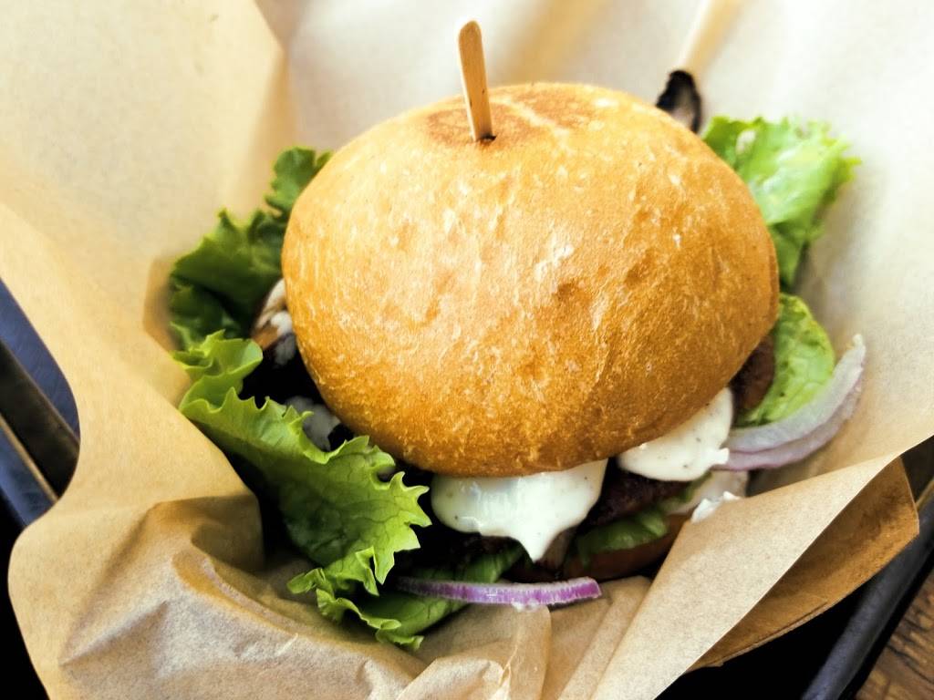 Healthy Junk | restaurant | 201 W Center Street Promenade B, Anaheim, CA 92805, USA | 7147725865 OR +1 714-772-5865