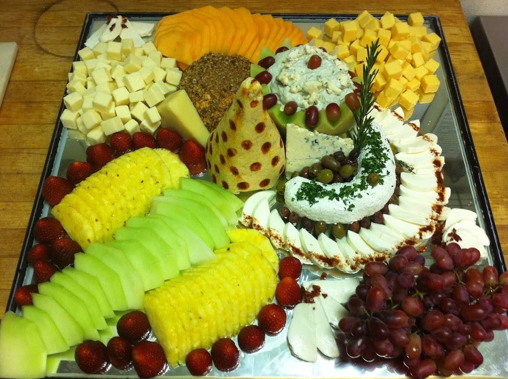 FARM to FORK CAFE and CATERERS |  | 2537 Darlington Rd, Beaver Falls, PA 15010, United States | 7243841581 OR +1 724-384-1581