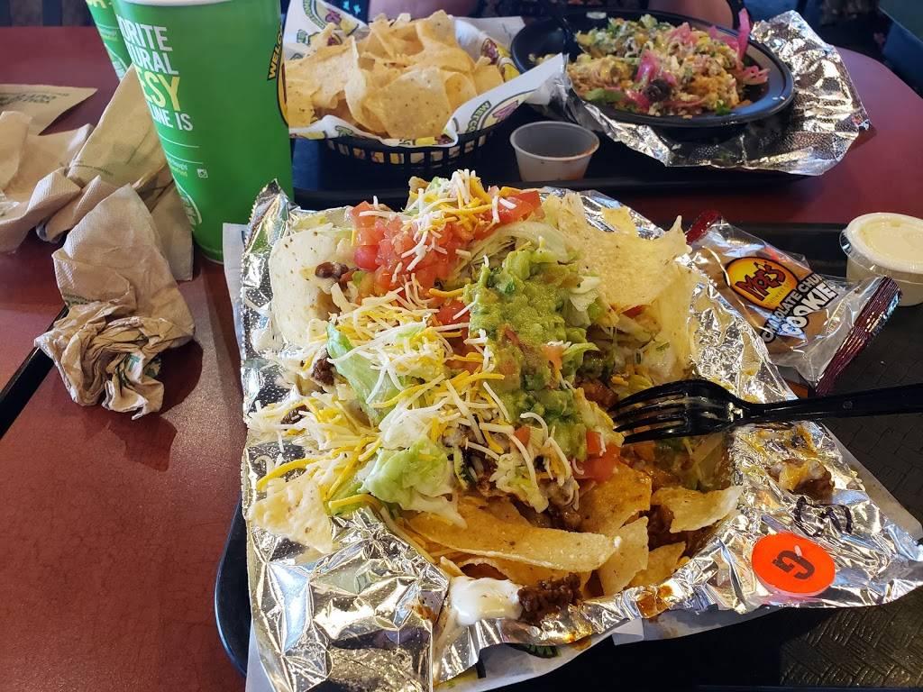 Moes Southwest Grill | restaurant | 10760 Wakefield Commons Dr, Raleigh, NC 27614, USA | 9195703222 OR +1 919-570-3222