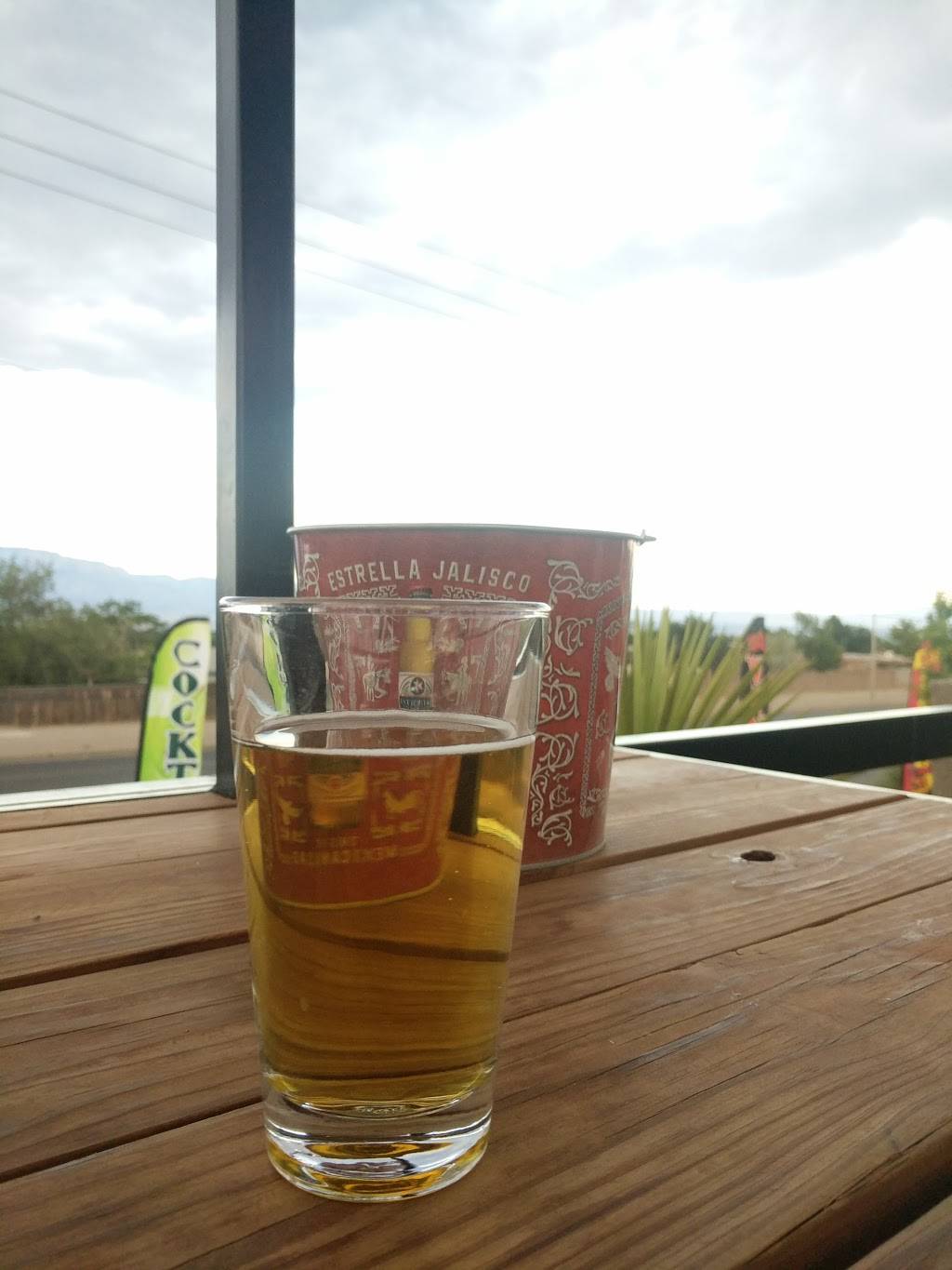 The Local Brewhouse | restaurant | 300 Unser Blvd SE, Rio Rancho, NM 87124, USA | 5059942007 OR +1 505-994-2007