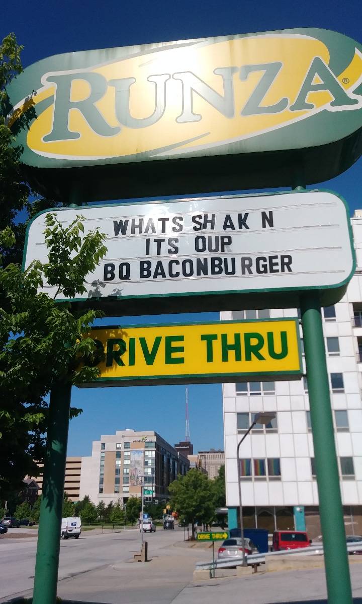 Runza Restaurant | restaurant | 2952 Farnam St, Omaha, NE 68131, USA | 4023468551 OR +1 402-346-8551