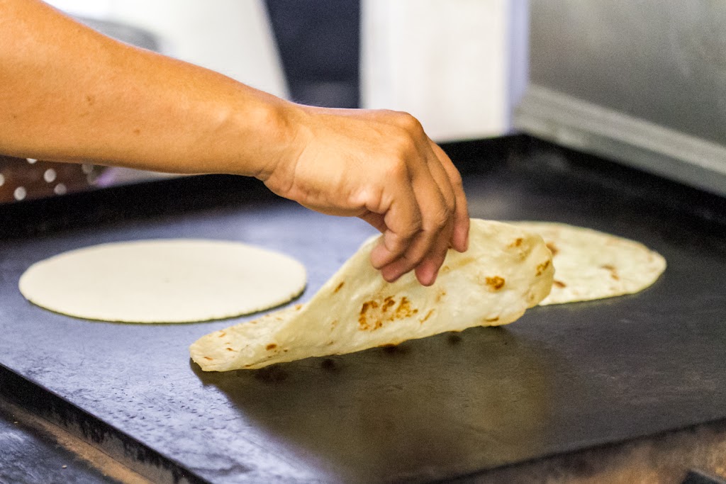 El Ahuehuete Tequila & Grill | restaurant | 2708 Texas Blvd N, Weslaco, TX 78596, USA | 9569682424 OR +1 956-968-2424