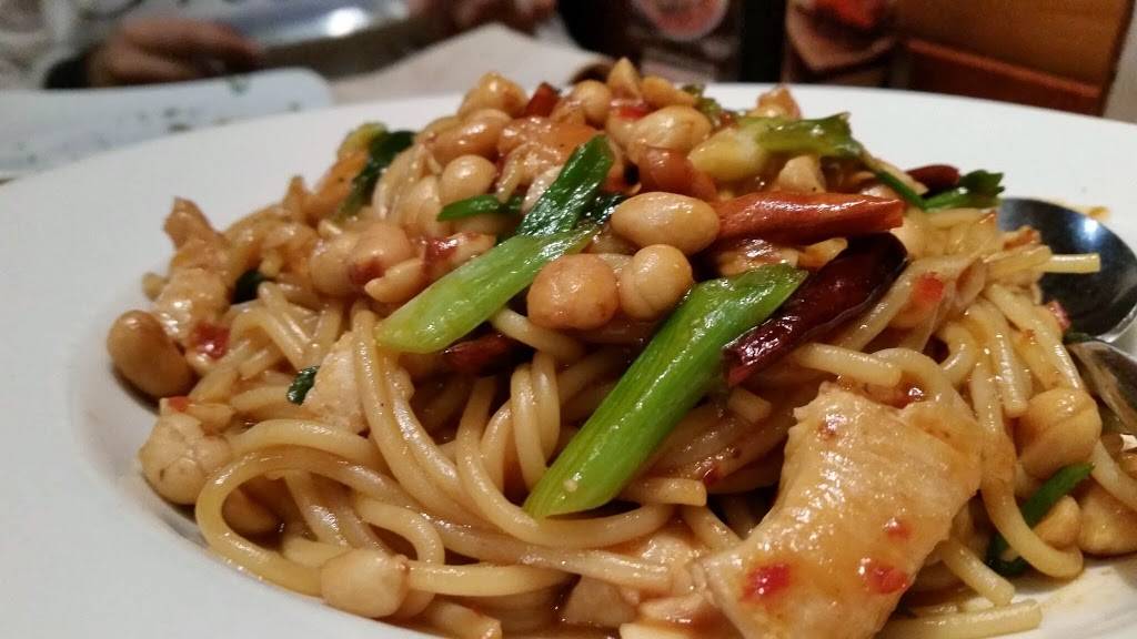 California Pizza Kitchen | restaurant | 6910 Fayetteville Rd #154, Durham, NC 27713, USA | 9193614200 OR +1 919-361-4200