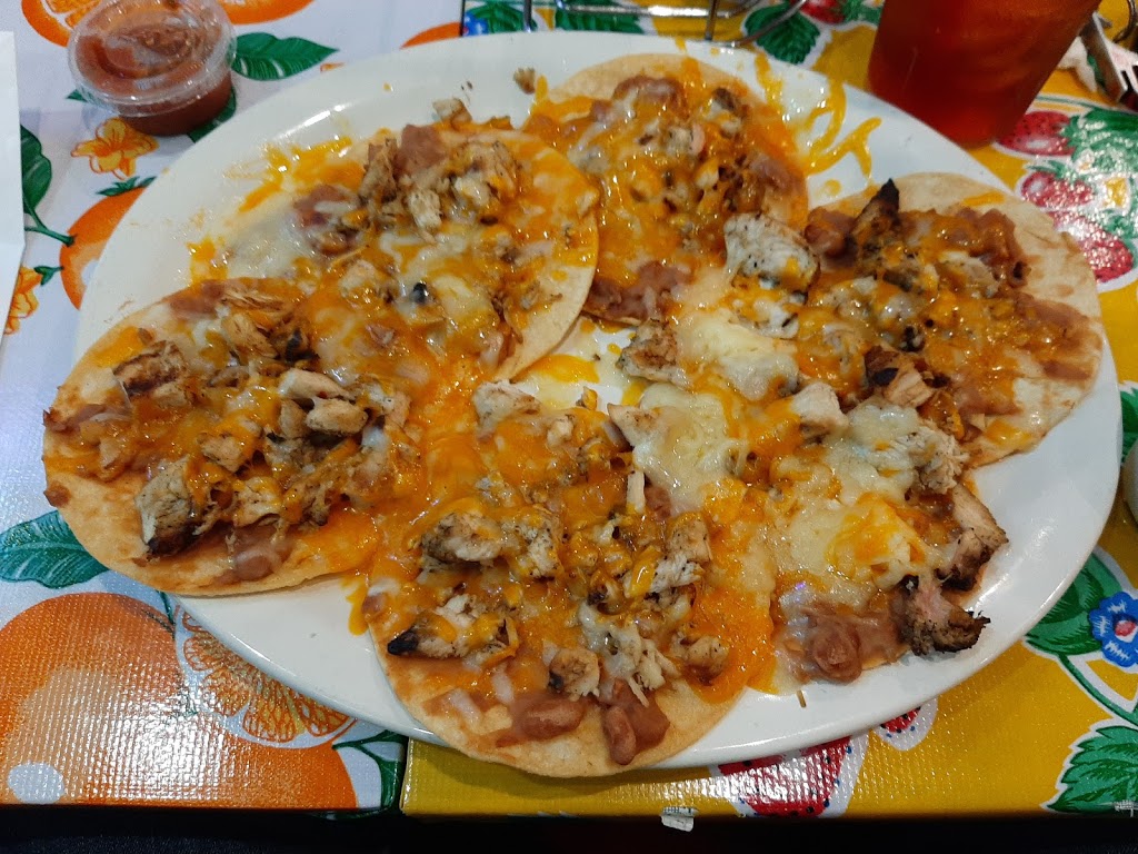 Tia Juanita’s Fish Camp | restaurant | 2900 W Sunset Dr, Orange, TX 77630, USA | 4092385010 OR +1 409-238-5010