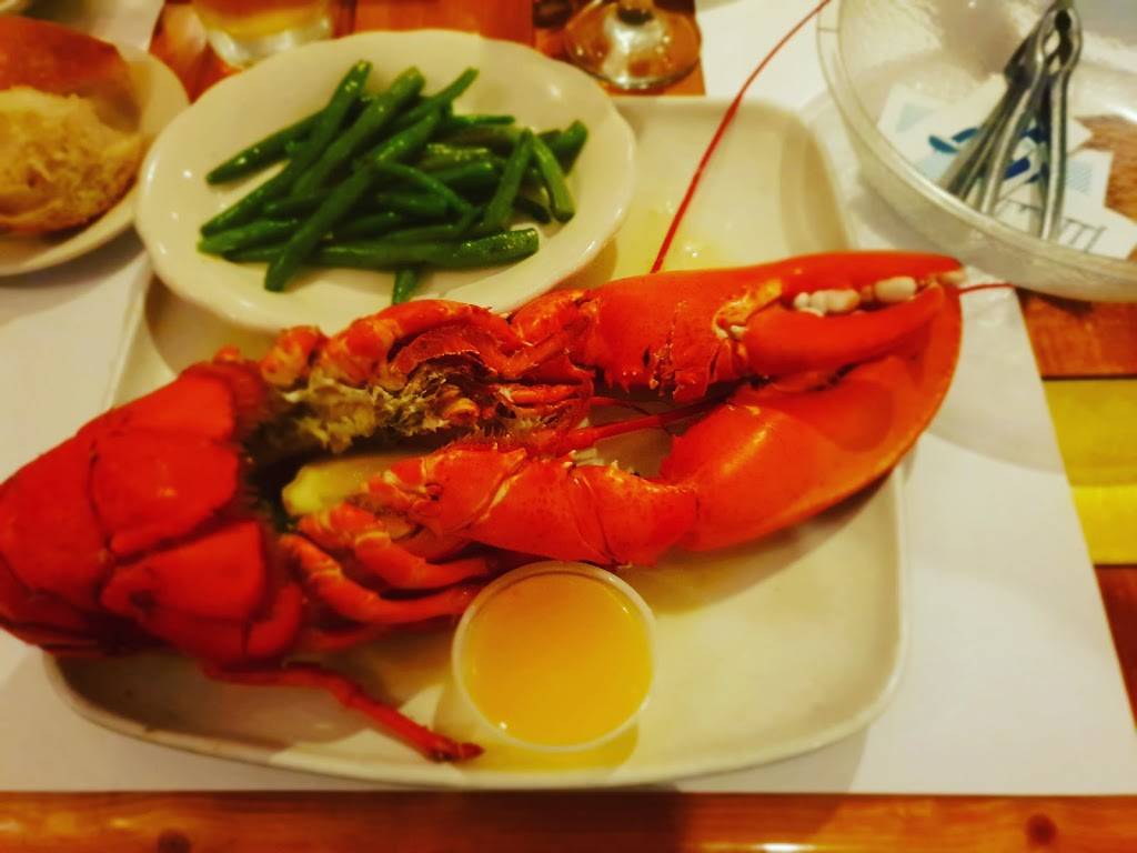 Allettos Restaurant | restaurant | 218 E Montauk Hwy, Lindenhurst, NY 11757, USA | 6312269205 OR +1 631-226-9205
