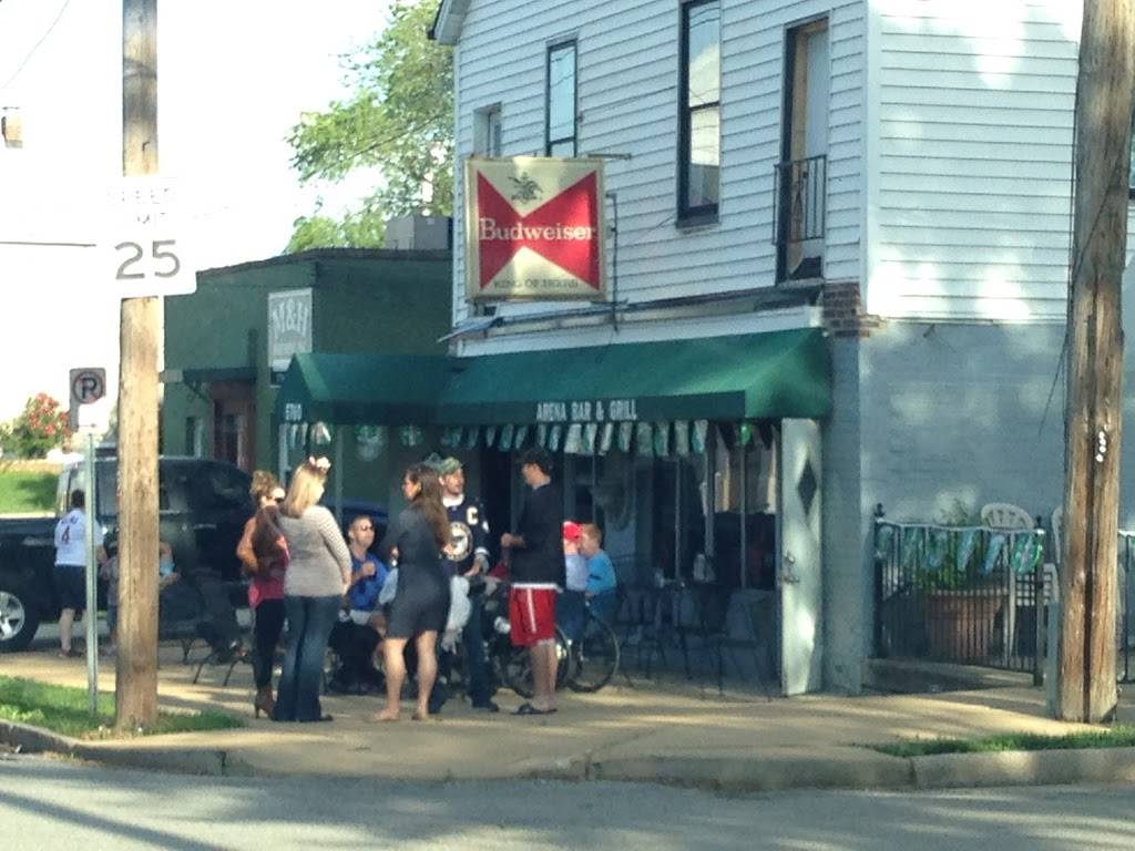 Arena Bar & Grill | restaurant | 5760 W Park Ave, St. Louis, MO 63110, USA | 3146467171 OR +1 314-646-7171