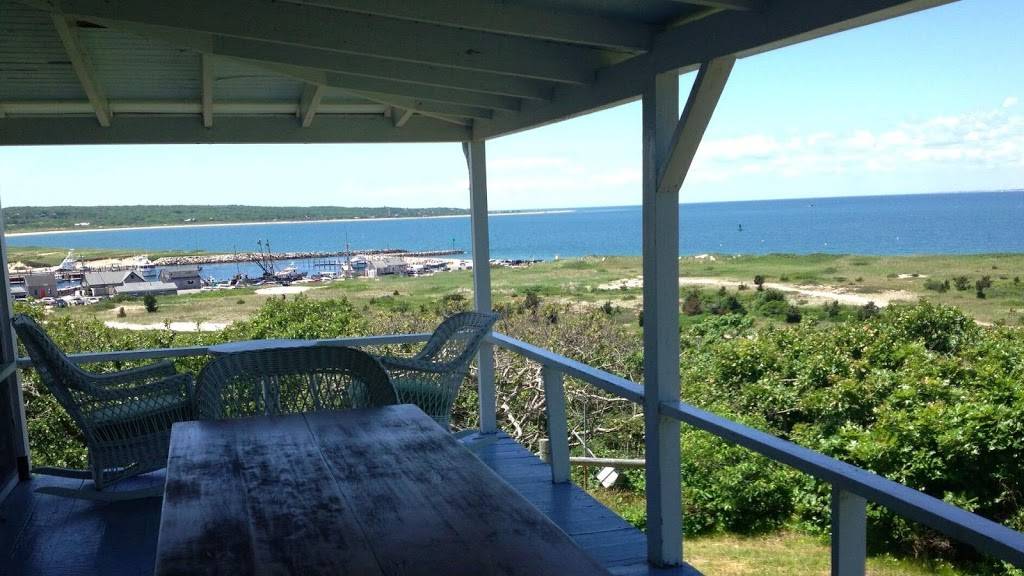 Menemsha Inn & Cottages | restaurant | 12 Menemsha Inn Rd, Chilmark, MA 02535, USA | 5086452521 OR +1 508-645-2521