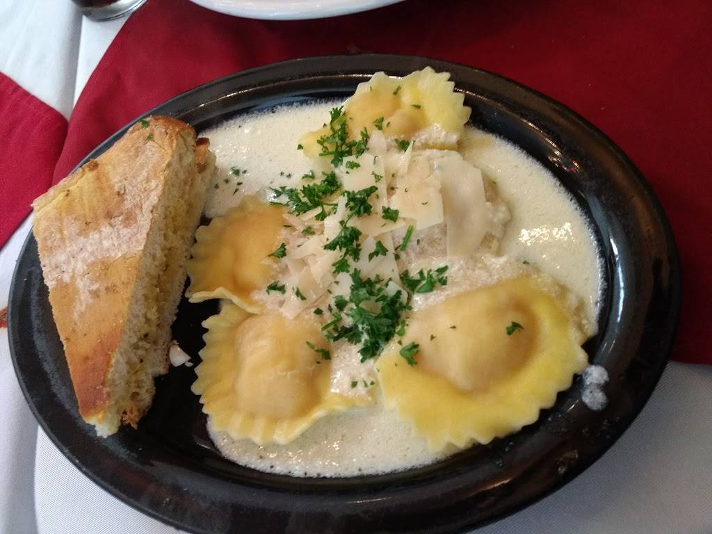 Savellis Italian Restaurant | meal takeaway | 3055 Sutherland Ave, Knoxville, TN 37919, USA | 8655219085 OR +1 865-521-9085