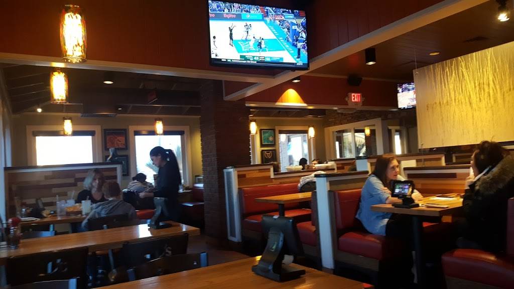 Chilis Grill & Bar | restaurant | 2011 N Rainbow Blvd, Las Vegas, NV 89108, USA | 7026381482 OR +1 702-638-1482