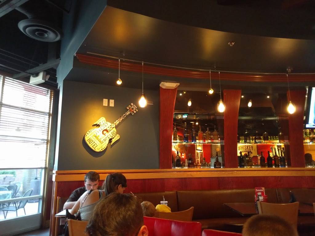 Red Robin Gourmet Burgers and Brews | restaurant | 7860 W Tropical Pkwy, Las Vegas, NV 89149, USA | 7026560096 OR +1 702-656-0096