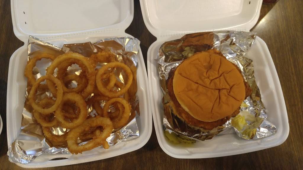 Dugans Restaurant & Lounge | restaurant | 205 Adams St, Floyd, IA 50435, USA | 6413982471 OR +1 641-398-2471