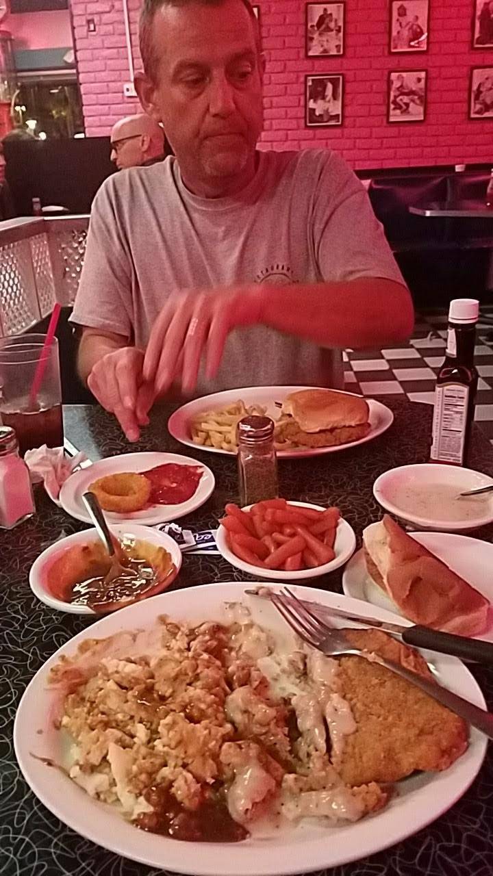 Mels Diner | restaurant | 2956 Johnston St, Lafayette, LA 70503, USA | 3372356219 OR +1 337-235-6219