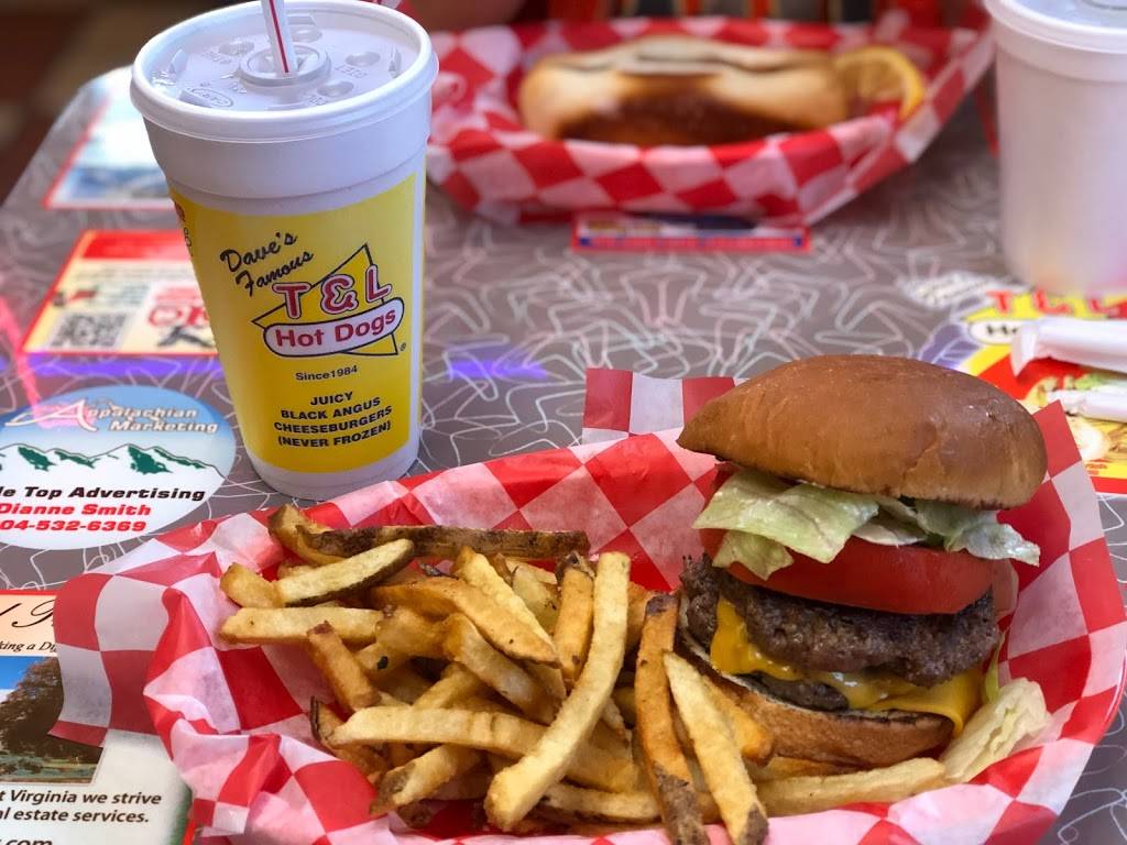 Daves Famous T & L Hot Dogs | restaurant | 1202 E Pike St, Clarksburg, WV 26301, USA | 3046223994 OR +1 304-622-3994