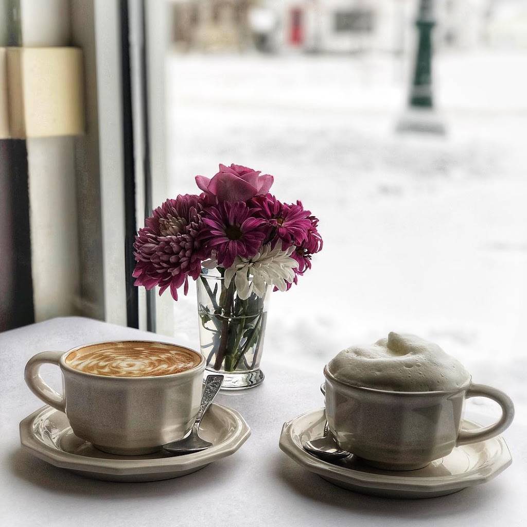 Brasserie Amie | restaurant | 160 E Front St, Traverse City, MI 49684, USA | 2317533161 OR +1 231-753-3161