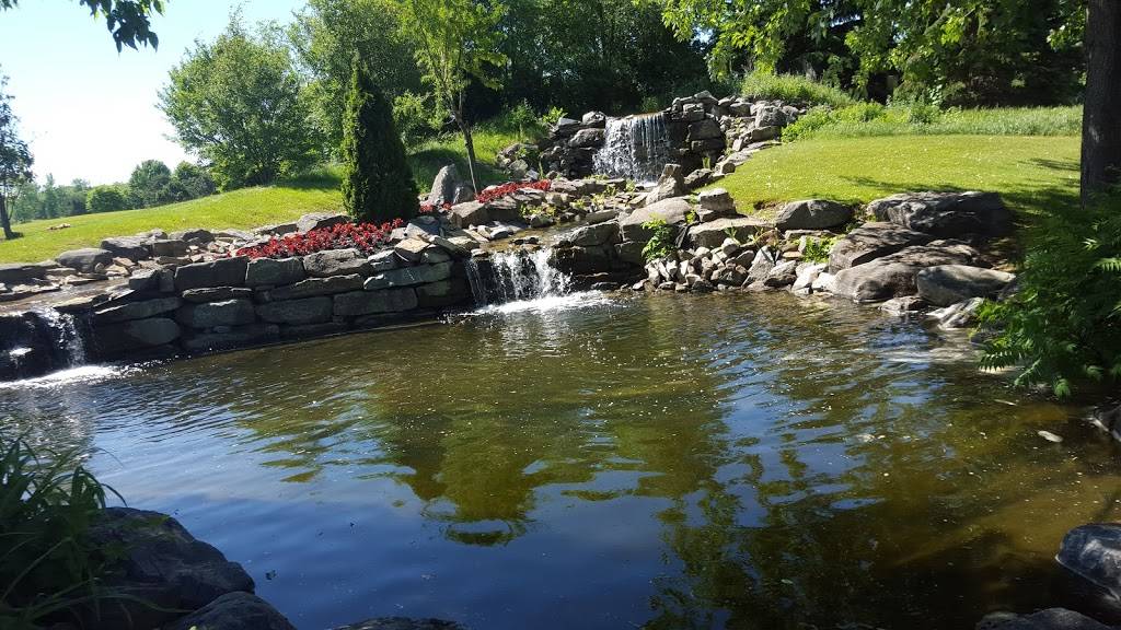 Golf Saint-Raphaël | restaurant | 1111 Montée de lÉglise, LÎle-Bizard, QC H9C 1H2, Canada | 5146964653 OR +1 514-696-4653