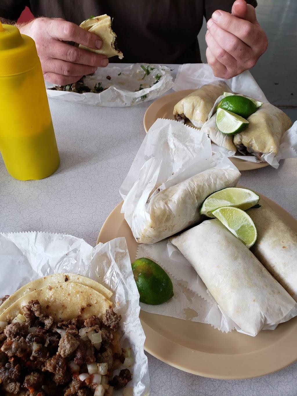 Los Comales | restaurant | 1504 S Agnew Ave, Oklahoma City, OK 73108, USA | 4052724739 OR +1 405-272-4739