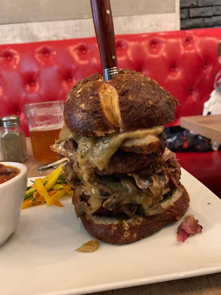 Que | restaurant | 1100 Eglinton Ave W, Toronto, ON M6C 2E2, Canada | 4167851727 OR +1 416-785-1727