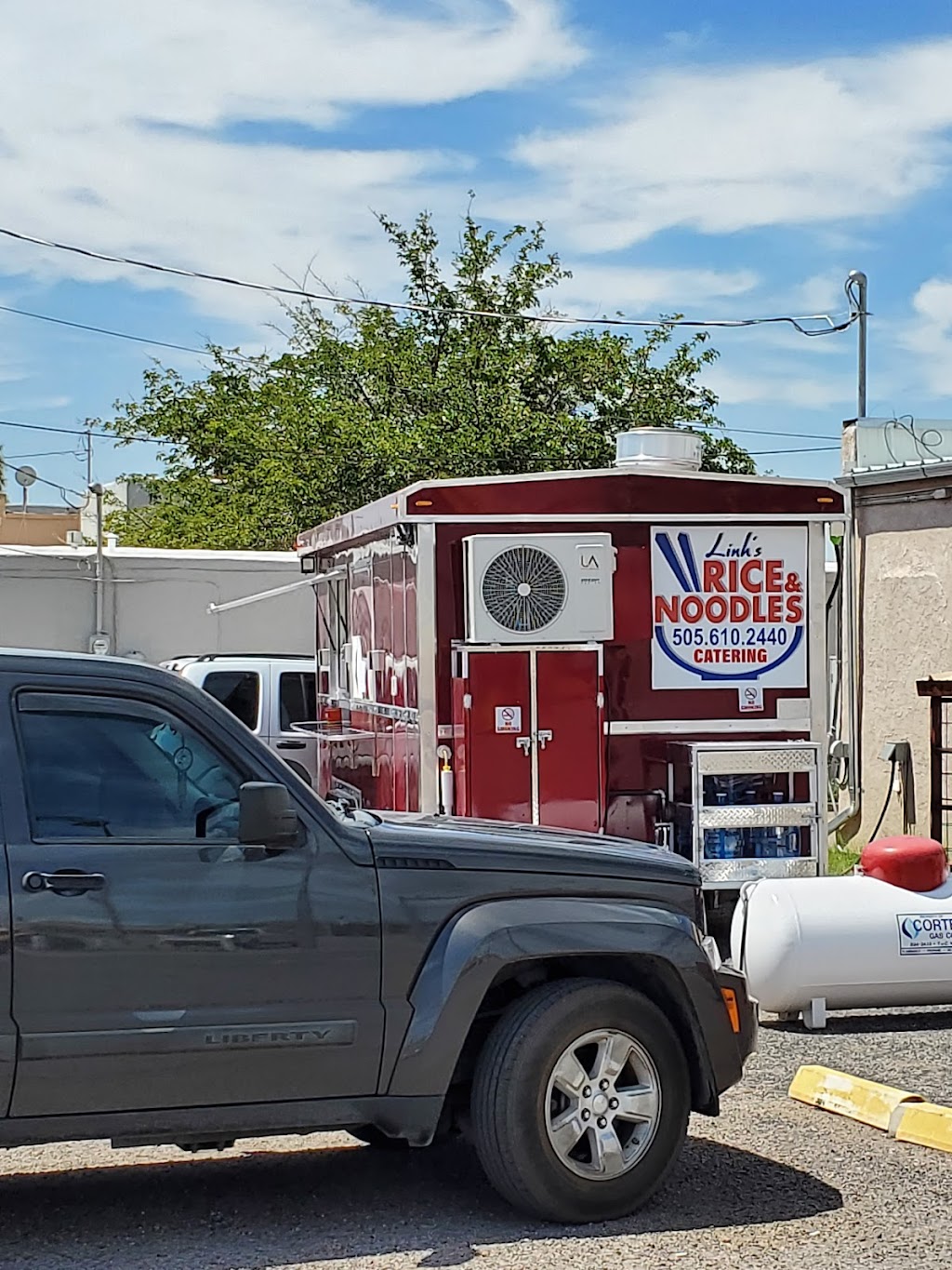 Linhs Rice and Noodles | restaurant | 823 N Date St, Truth or Consequences, NM 87901, USA | 5056102440 OR +1 505-610-2440