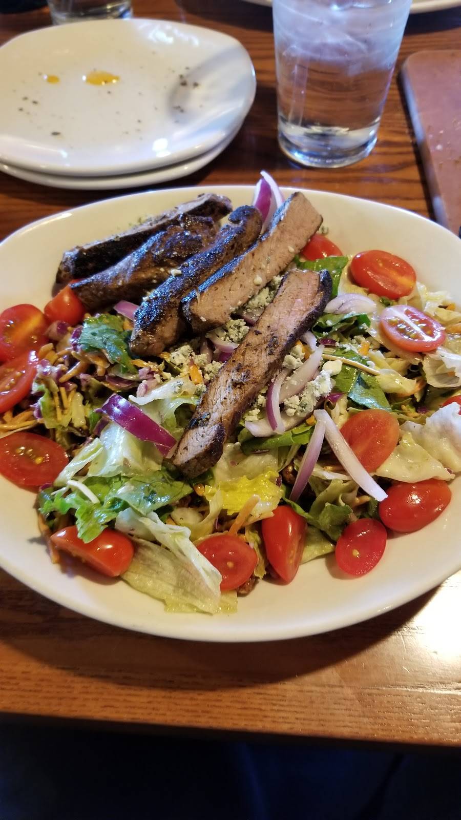 Outback Steakhouse | restaurant | 8405 Ikea Blvd, Charlotte, NC 28262, USA | 7045987727 OR +1 704-598-7727