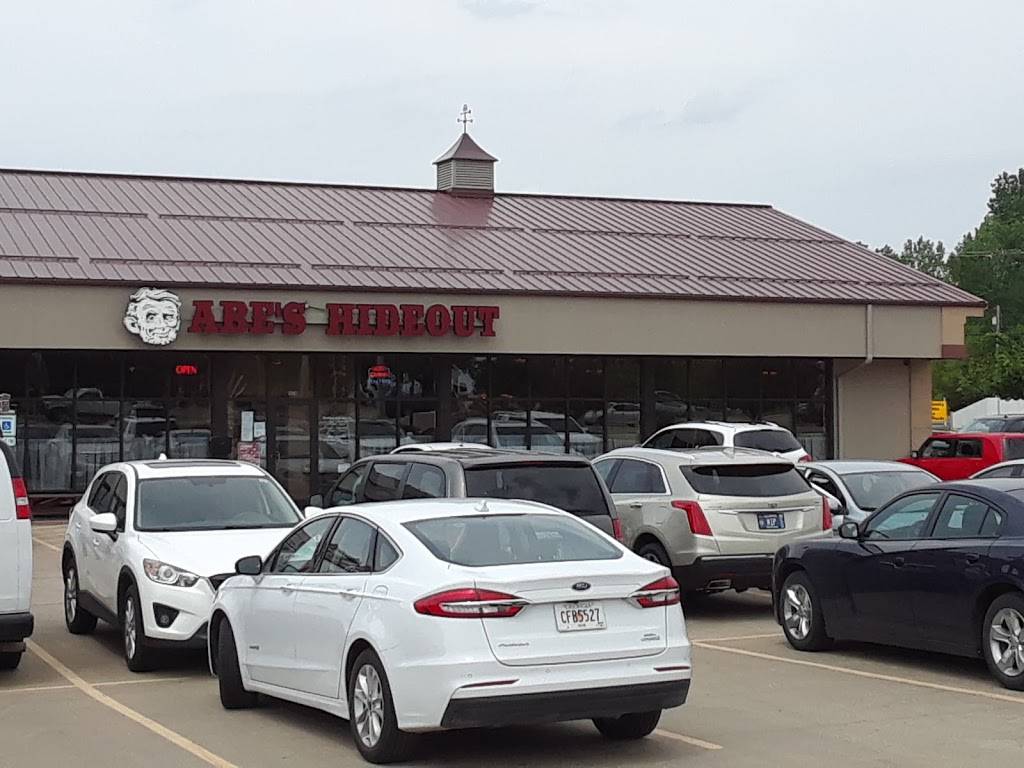 Abes Hideout | restaurant | 2301 S Dirksen Pkwy, Springfield, IL 62703, USA | 2176792044 OR +1 217-679-2044