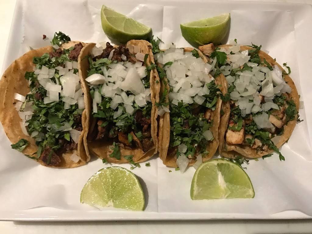 Salsa Picante | restaurant | 949 N Western Ave, Chicago, IL 60622, USA | 7739048406 OR +1 773-904-8406