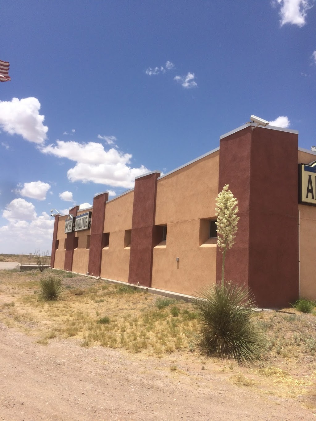 Chiricahua Apache Plaza | cafe | 20885 Frontage Rd Exit 102 I-10, Deming, NM 88030, USA | 5755440073 OR +1 575-544-0073