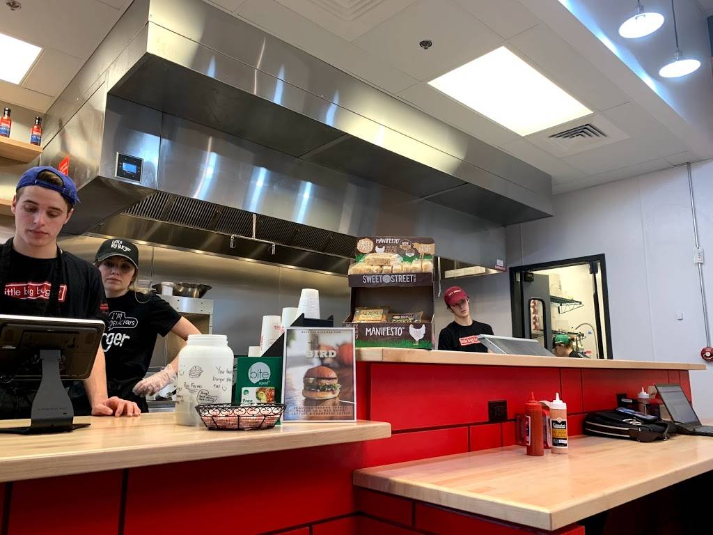 Little Big Burger Rea Farms | restaurant | 9904-F Sandy Rock Pl, Charlotte, NC 28277, USA | 9803398255 OR +1 980-339-8255