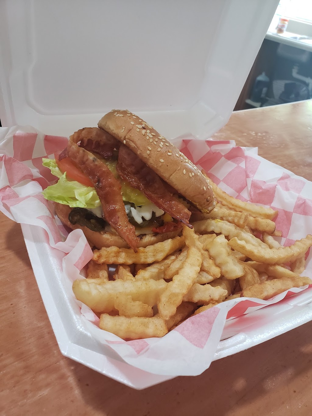 662 Fast Food | restaurant | 341 Ruff St, Macon, MS 39341, USA | 6623614288 OR +1 662-361-4288