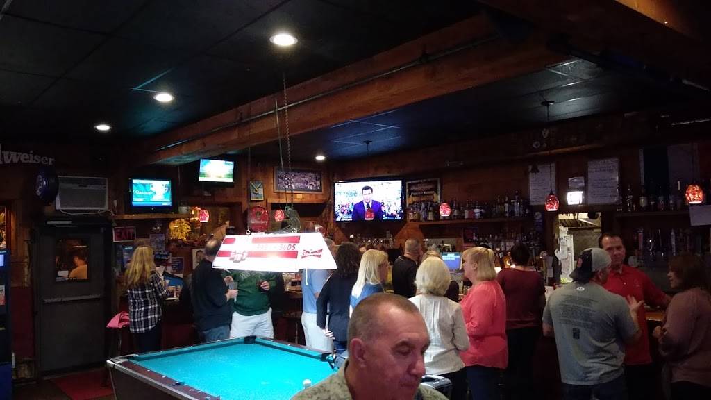 Rose Garden Restaurant & Pub | restaurant | 16 Milford St, Upton, MA 01568, USA | 5085297776 OR +1 508-529-7776