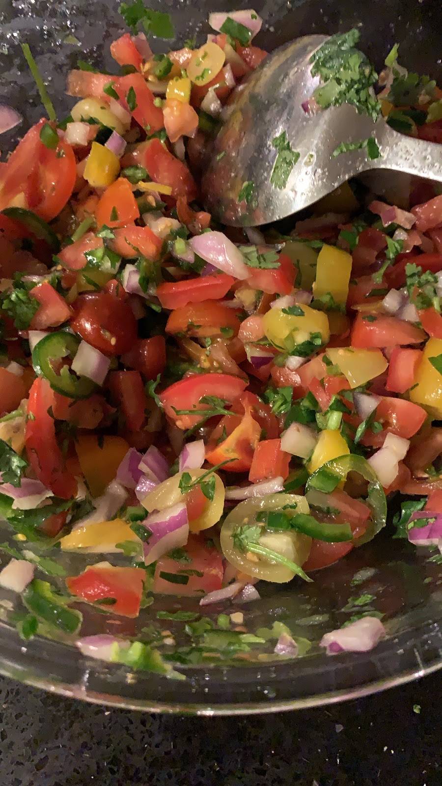 Midnight Train Food Truck | restaurant | 27 Lake Ave, Oak Bluffs, MA 02557, USA | 5085603222 OR +1 508-560-3222