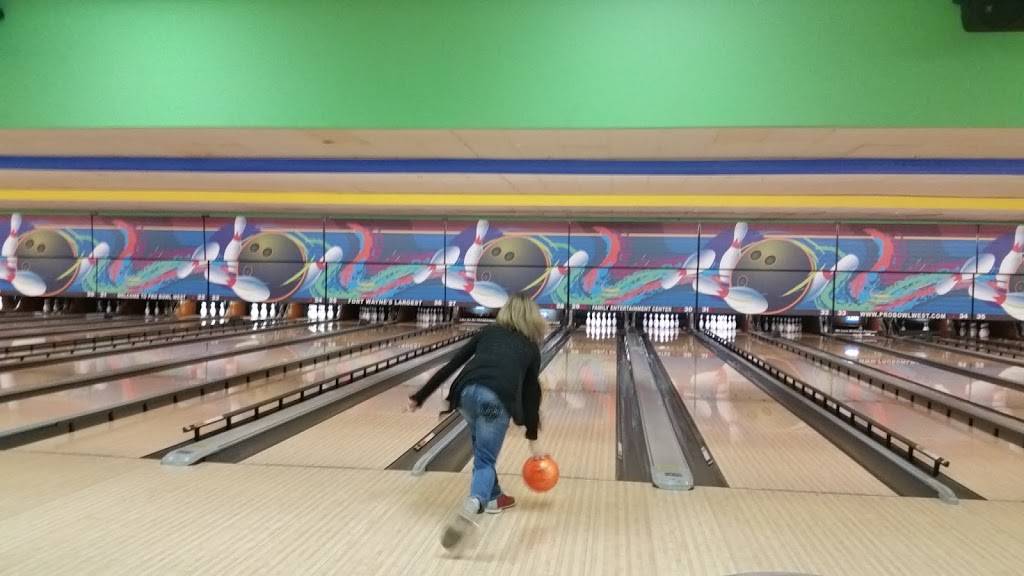 Pro Bowl West | restaurant | 1455 Goshen Rd, Fort Wayne, IN 46808, USA | 2604824889 OR +1 260-482-4889