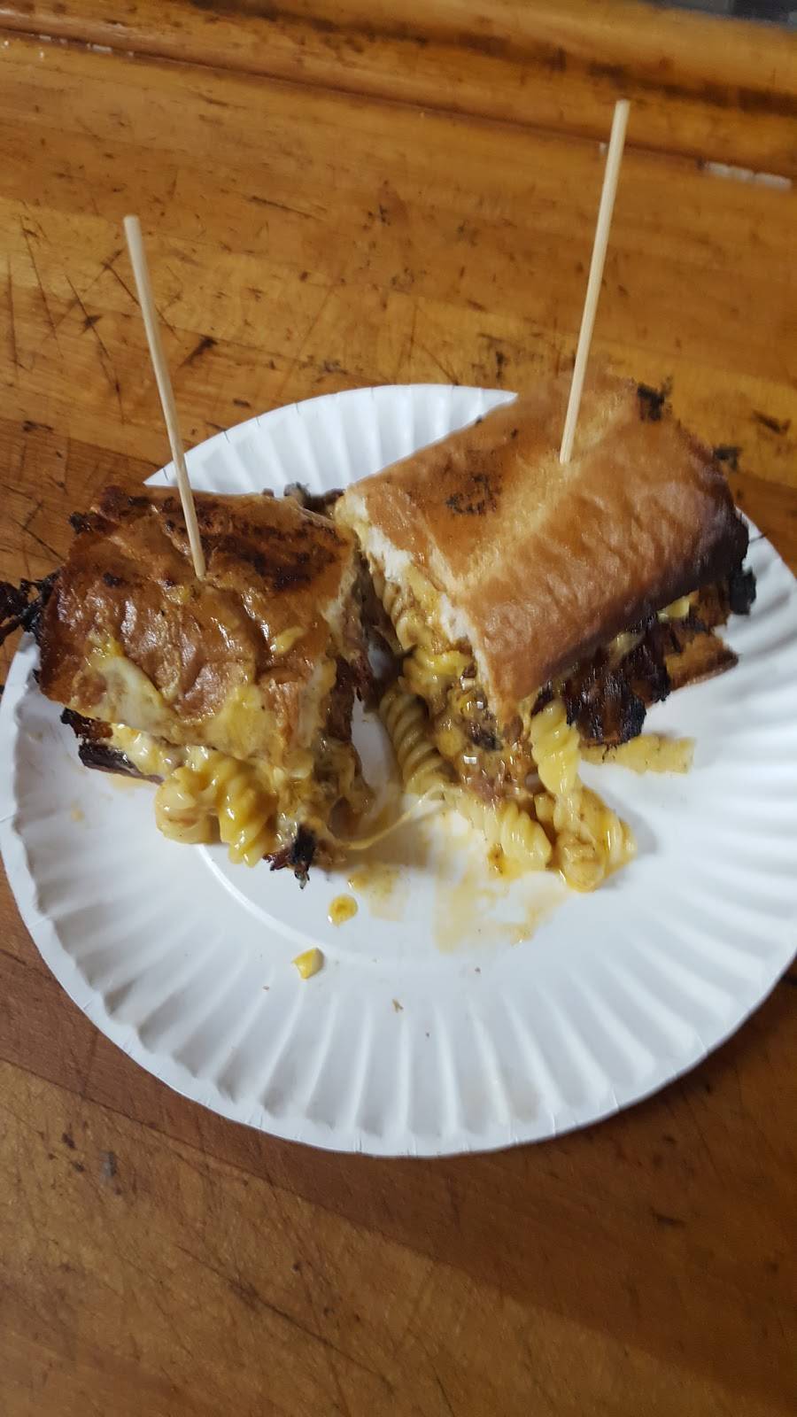 B & B Pizza | restaurant | 10 Seaboard Ln # K, Hyannis, MA 02601, USA | 5087713330 OR +1 508-771-3330