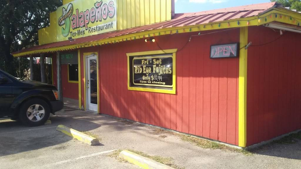 Jalapeños Restaurant | restaurant | 720 E Quinlan Pkwy, Quinlan, TX 75474, USA | 9033560485 OR +1 903-356-0485