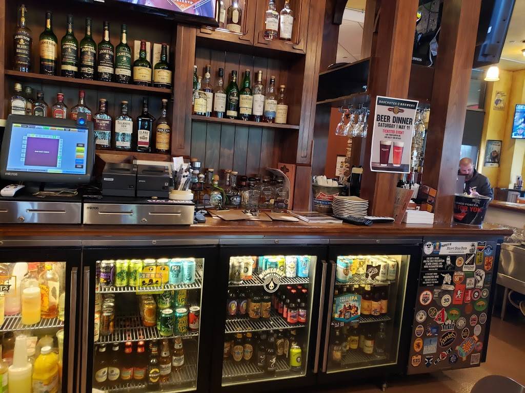 Dingle House Irish Pub & Grub | restaurant | 9102 W Chester Towne Centre Rd, West Chester Township, OH 45069, USA | 5138747468 OR +1 513-874-7468