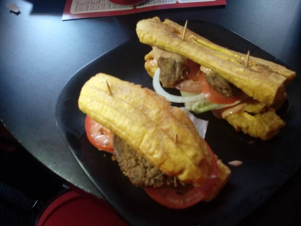 El Cantinflas | restaurant | 110 W Dauphin St, Philadelphia, PA 19133, USA | 2157392570 OR +1 215-739-2570