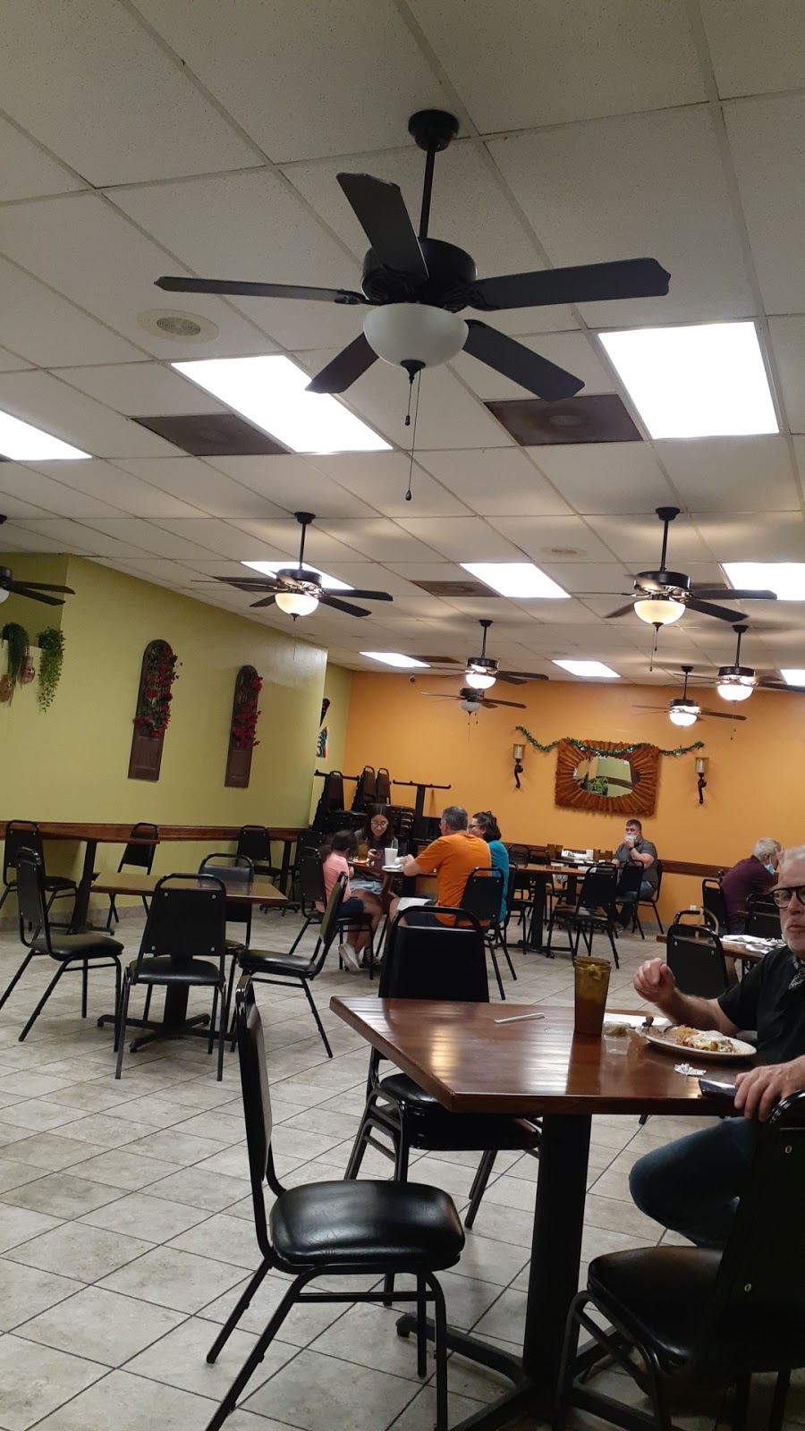 Platillos | restaurant | 1010 N Loop 499, Harlingen, TX 78550, USA | 9563654144 OR +1 956-365-4144
