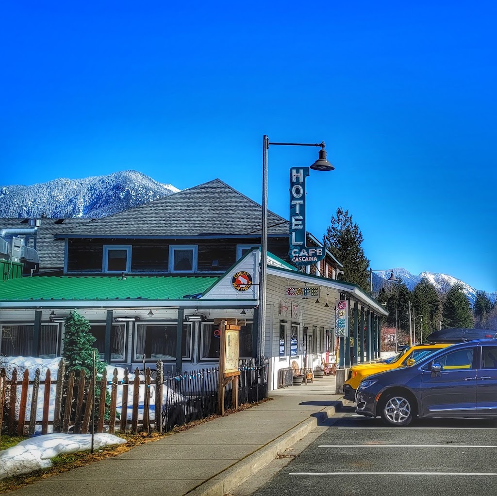Cascadia Cafe | restaurant | 210 E Railroad Ave, Skykomish, WA 98288, USA | 3606772569 OR +1 360-677-2569