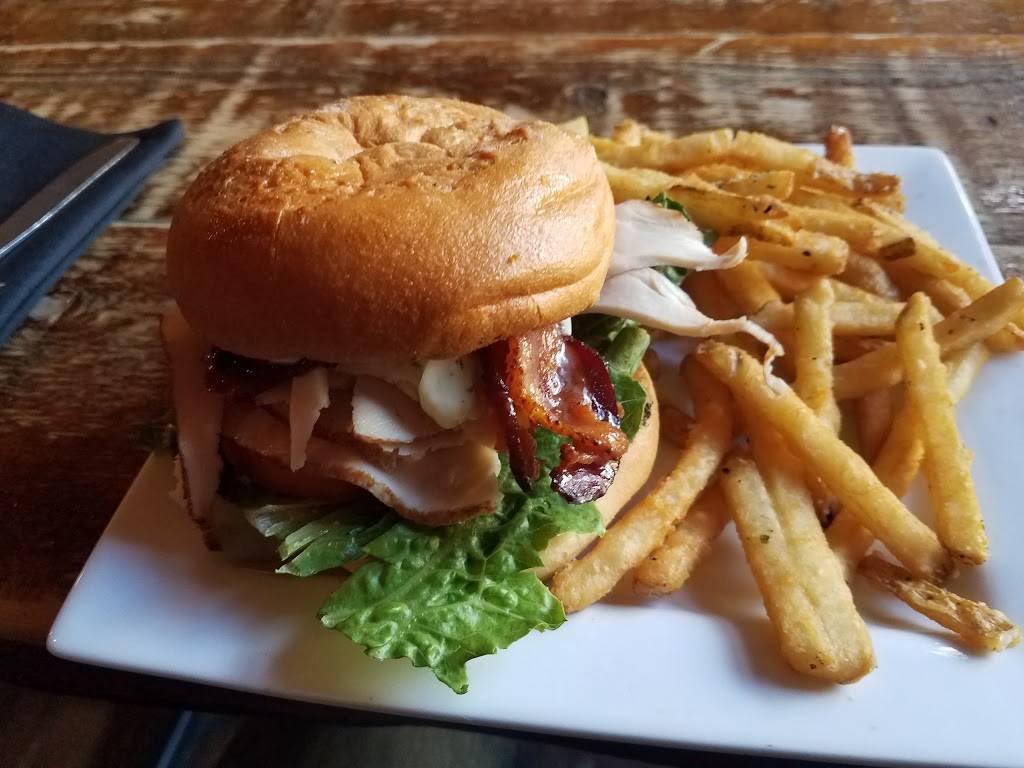 Paddy Murphys | restaurant | 26 Main St, Bangor, ME 04401, USA | 2079456800 OR +1 207-945-6800