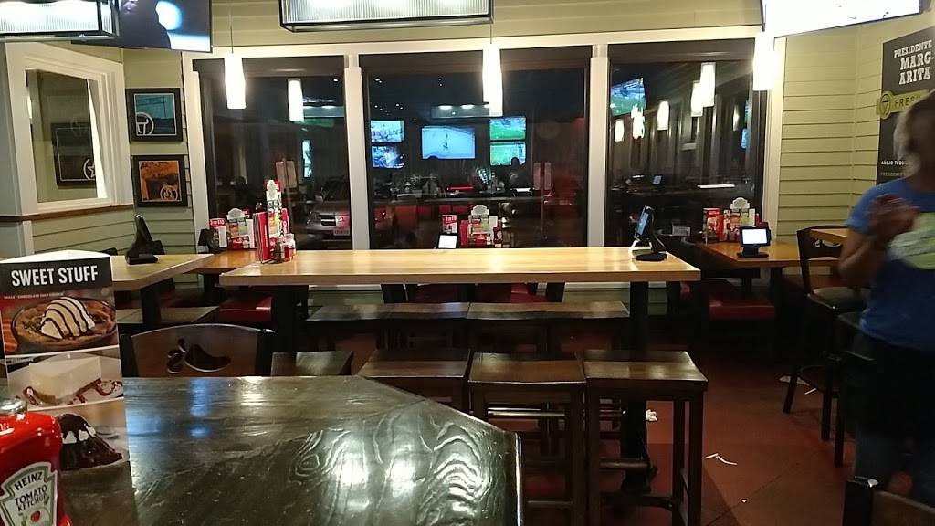 Chilis Grill & Bar | meal takeaway | 19825 Northwest Fwy, Houston, TX 77065, USA | 2818074260 OR +1 281-807-4260