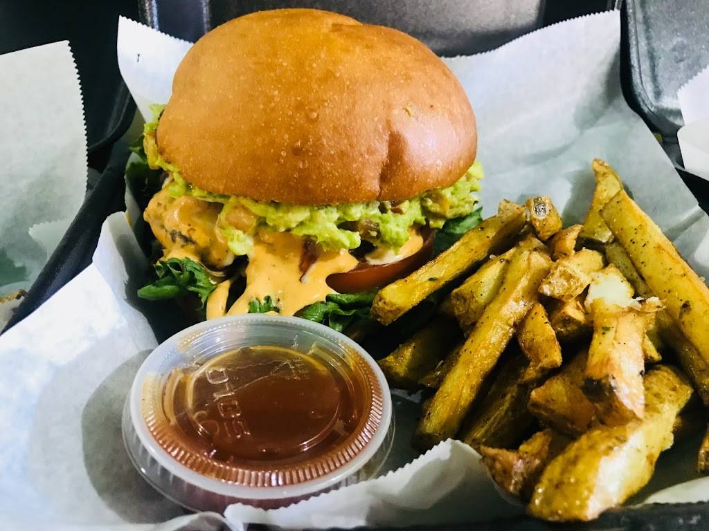 Hamburgeeks | restaurant | Carlos Pacheco 2, 22830 Ensenada, Baja California, Mexico | 016462682126 OR +52 646 268 2126