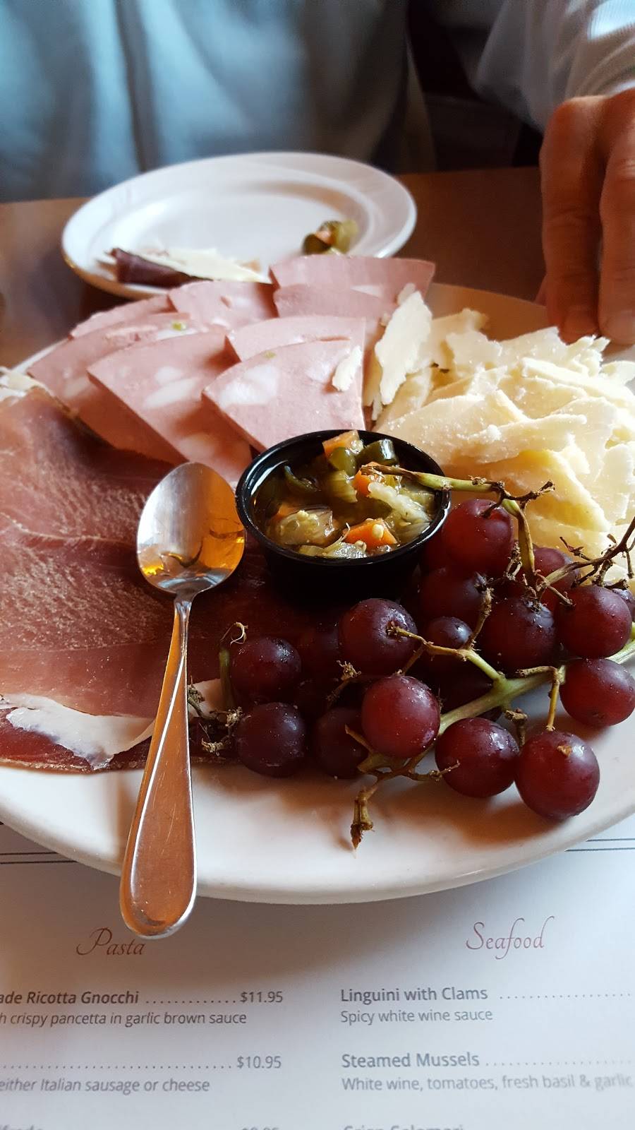 Maucieris Italian Bistro | restaurant | 34650 Co Rd 3, Crosslake, MN 56442, USA | 2186924800 OR +1 218-692-4800