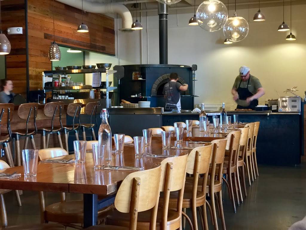 Hearth Artisan Pizza | restaurant | 1200 W Northern Lights Blvd Suite F, Anchorage, AK 99503, USA | 9072220888 OR +1 907-222-0888