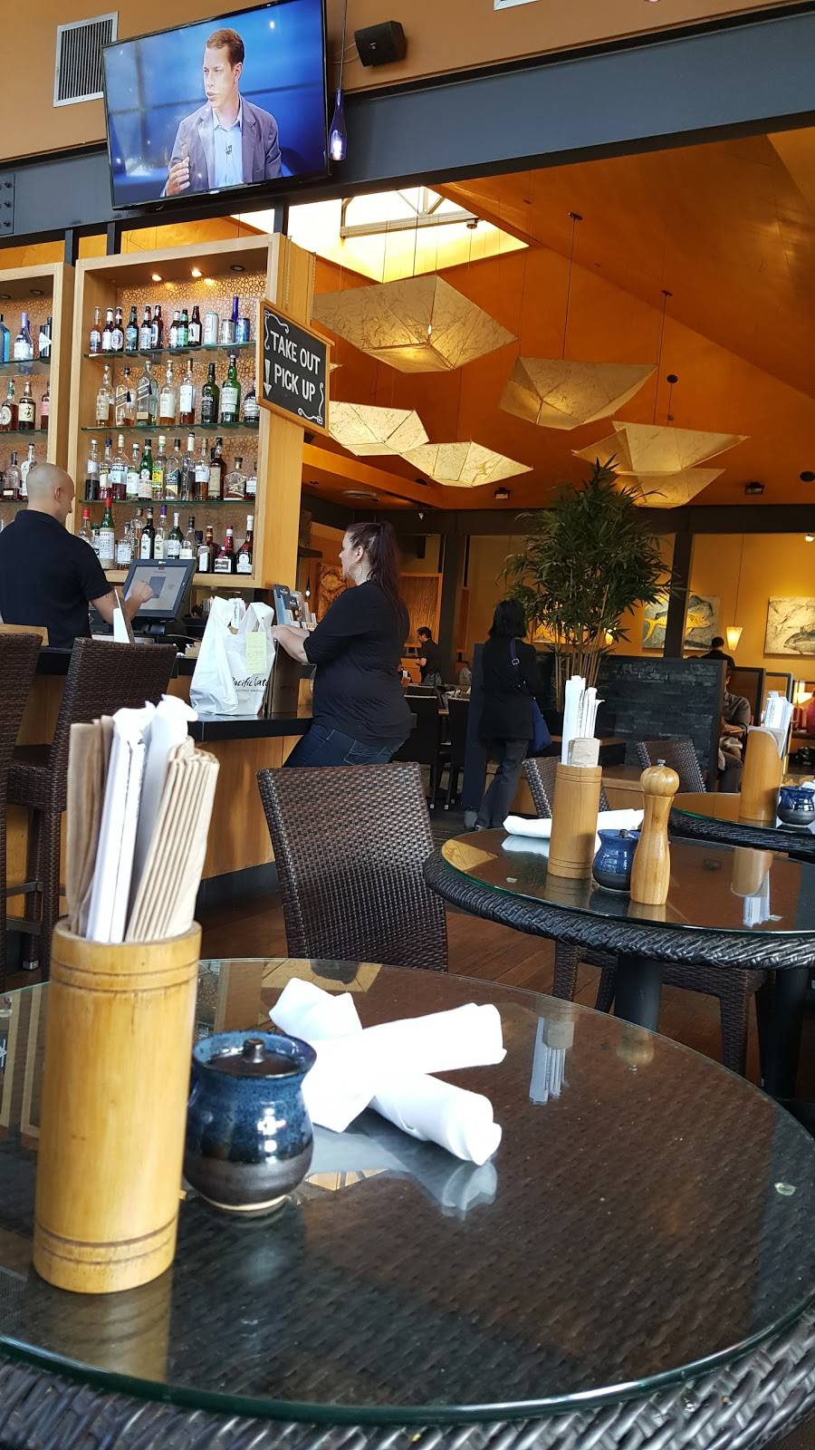 Pacific Catch | restaurant | 1200 9th Ave, San Francisco, CA 94122, USA | 4155046905 OR +1 415-504-6905