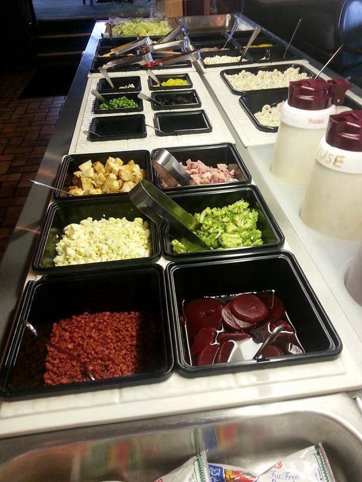 Dinos Den Restaurant & Bar | meal takeaway | 88 Grand Ave, Fox Lake, IL 60020, USA | 8475876604 OR +1 847-587-6604