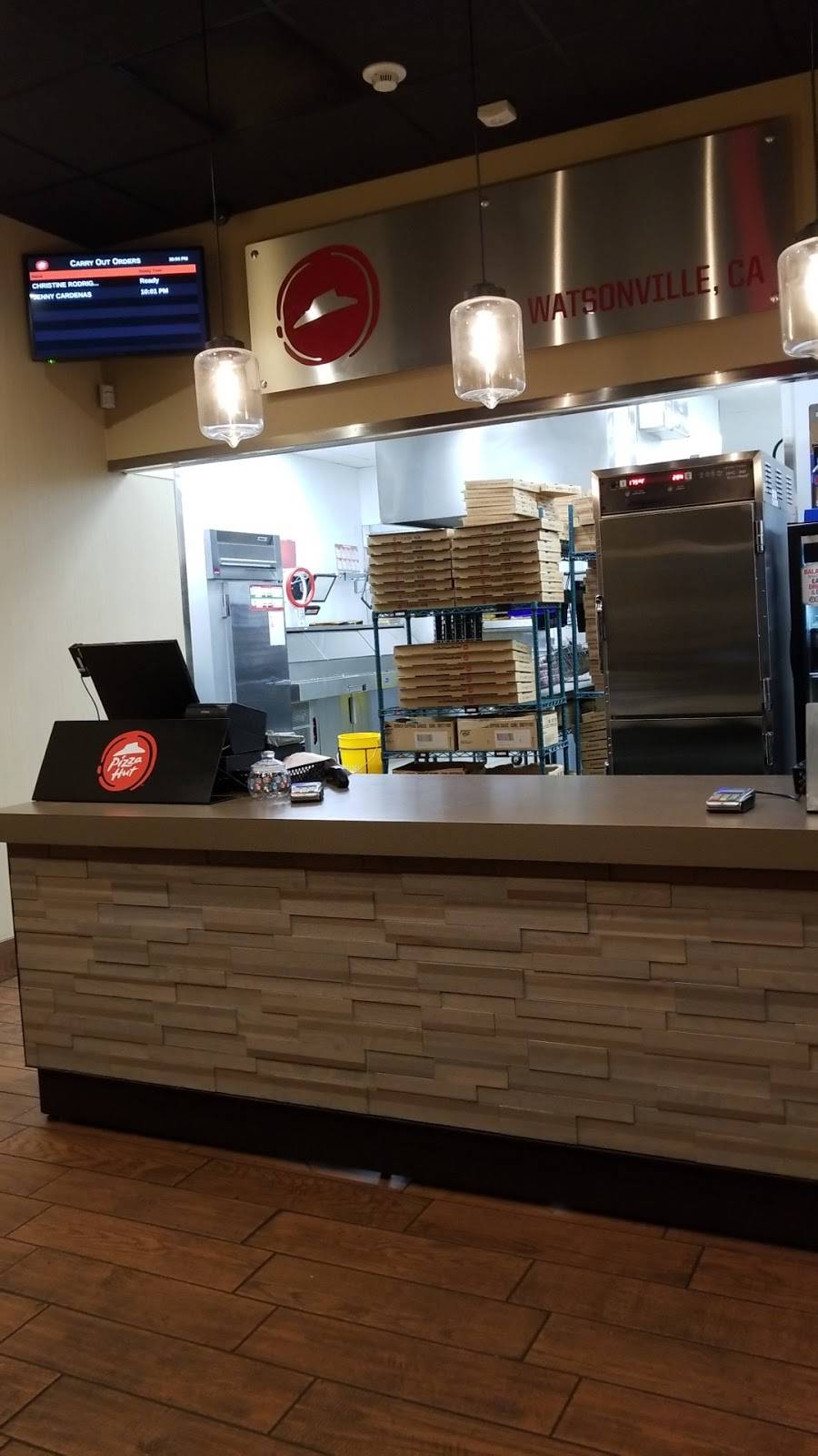 Pizza Hut | restaurant | 1058 S Green Valley Rd, Watsonville, CA 95076, USA | 8317869770 OR +1 831-786-9770