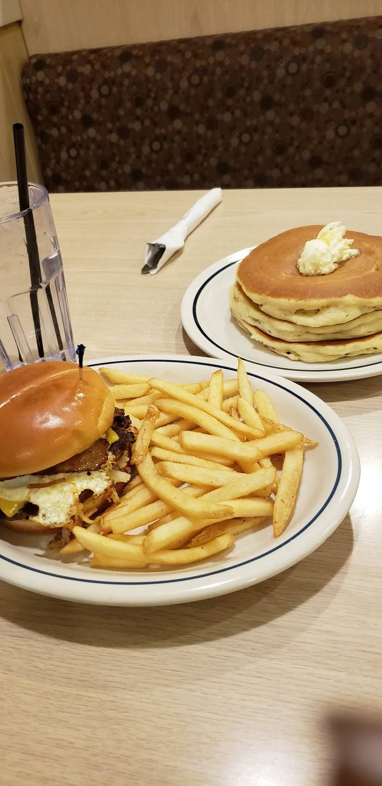 IHOP | bakery | 2662 Belvidere Rd, Waukegan, IL 60085, USA | 8477828800 OR +1 847-782-8800