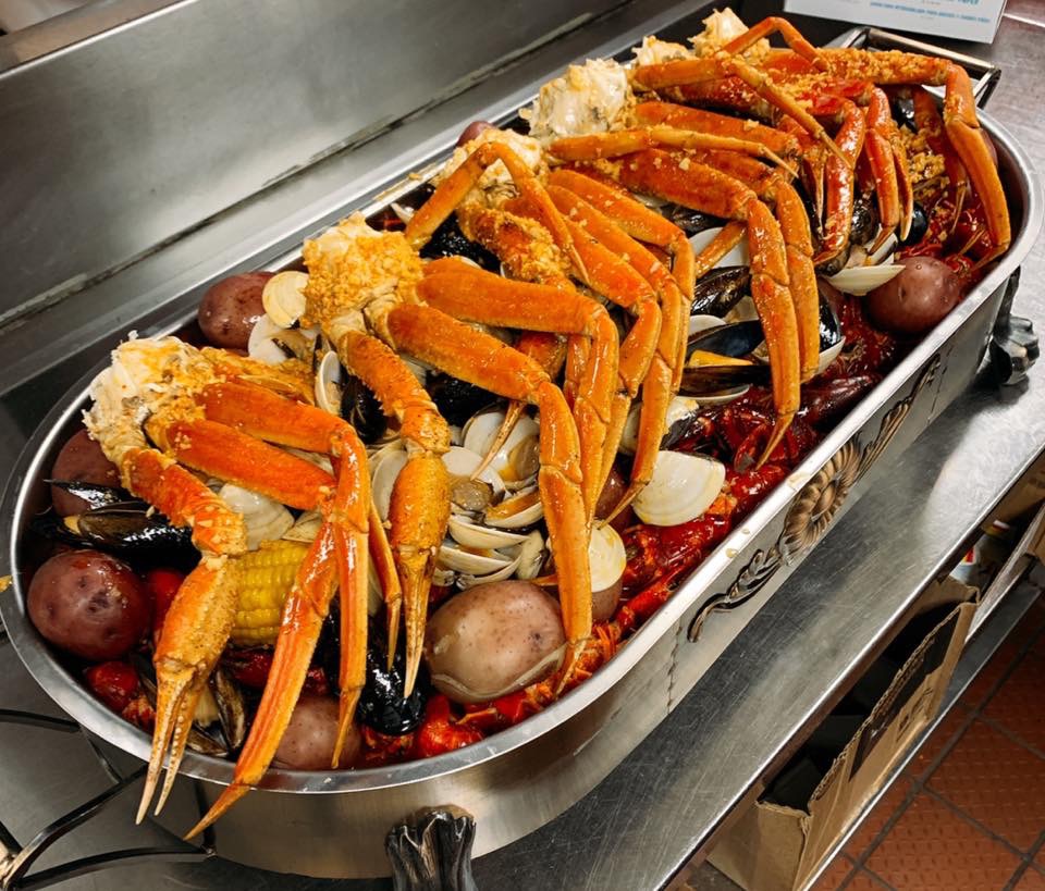 Crafty Crab Eastpointe | restaurant | 25001 Gratiot Ave, Eastpointe, MI 48021, USA | 5862186960 OR +1 586-218-6960