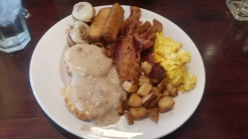 Primo | restaurant | 1326 Broad St, New Castle, IN 47362, USA | 7653882777 OR +1 765-388-2777