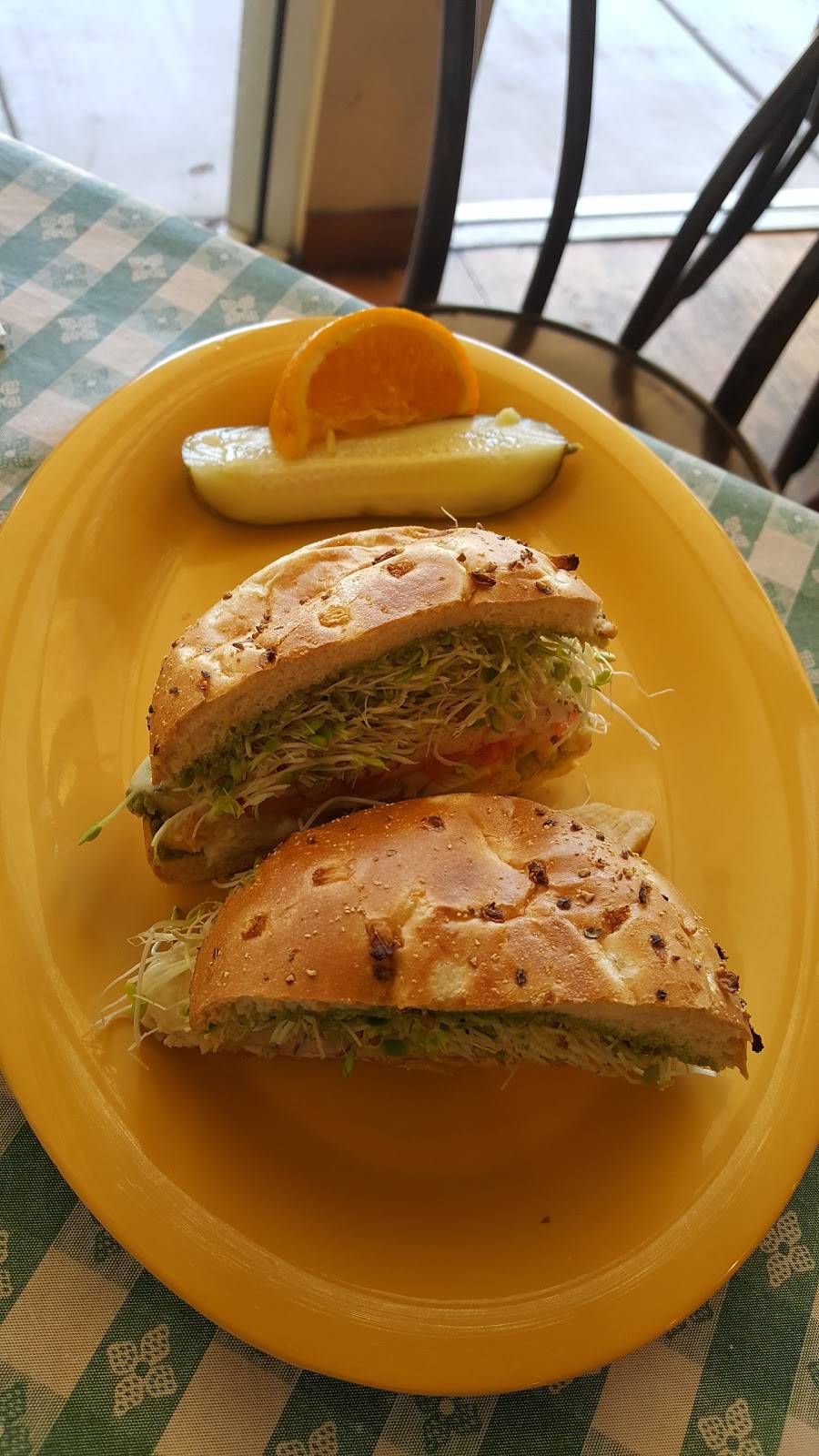 Eriks DeliCafé | Gilroy | meal takeaway | 8300 Arroyo Cir #320, Gilroy, CA 95020, USA | 4088475252 OR +1 408-847-5252